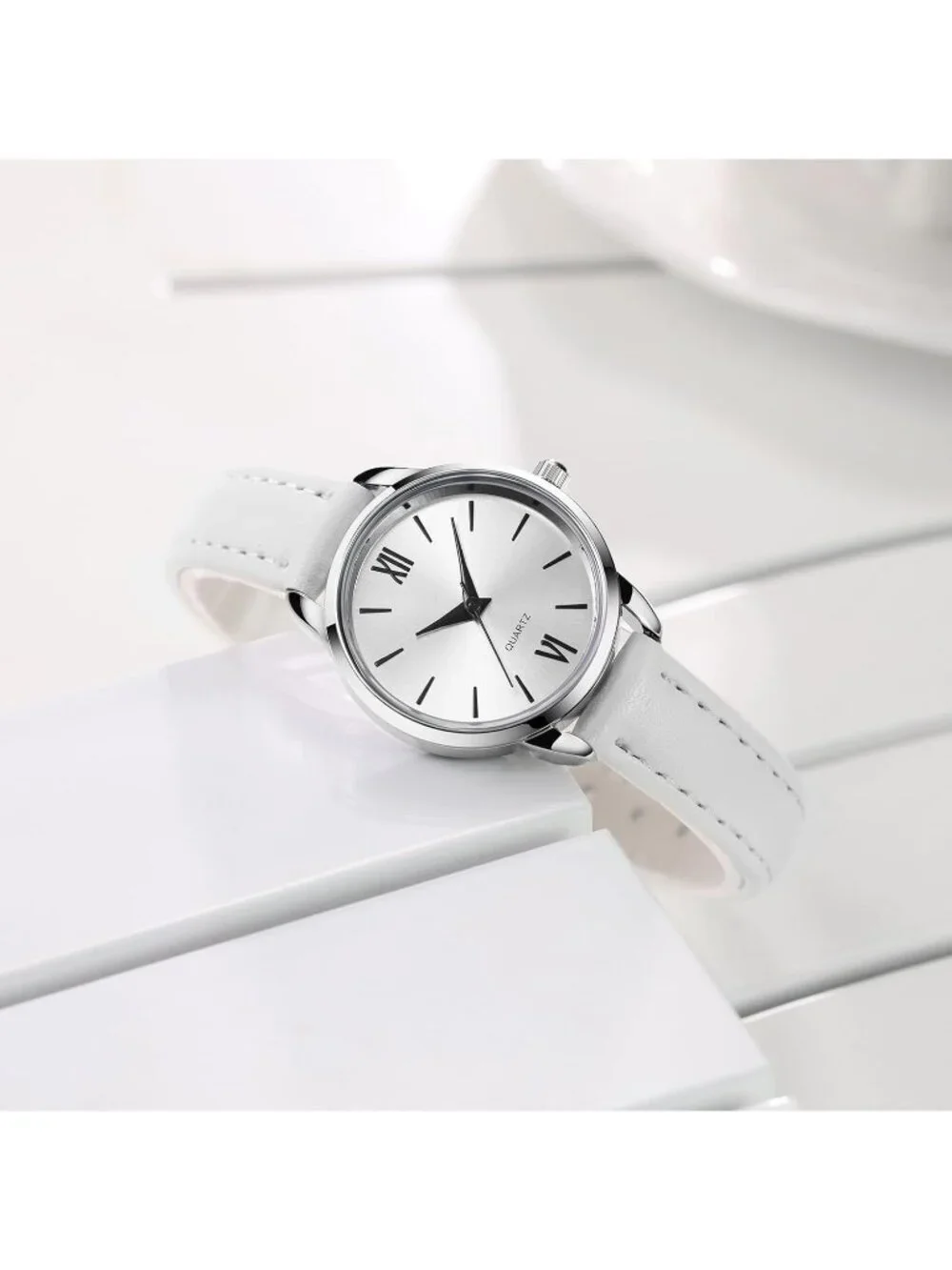 Women's White Analog Quartz Leather Strap Solid Round Minimalist Wrist Watch